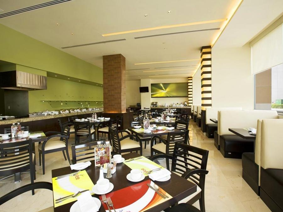 Fiesta Inn Tepic Exterior foto