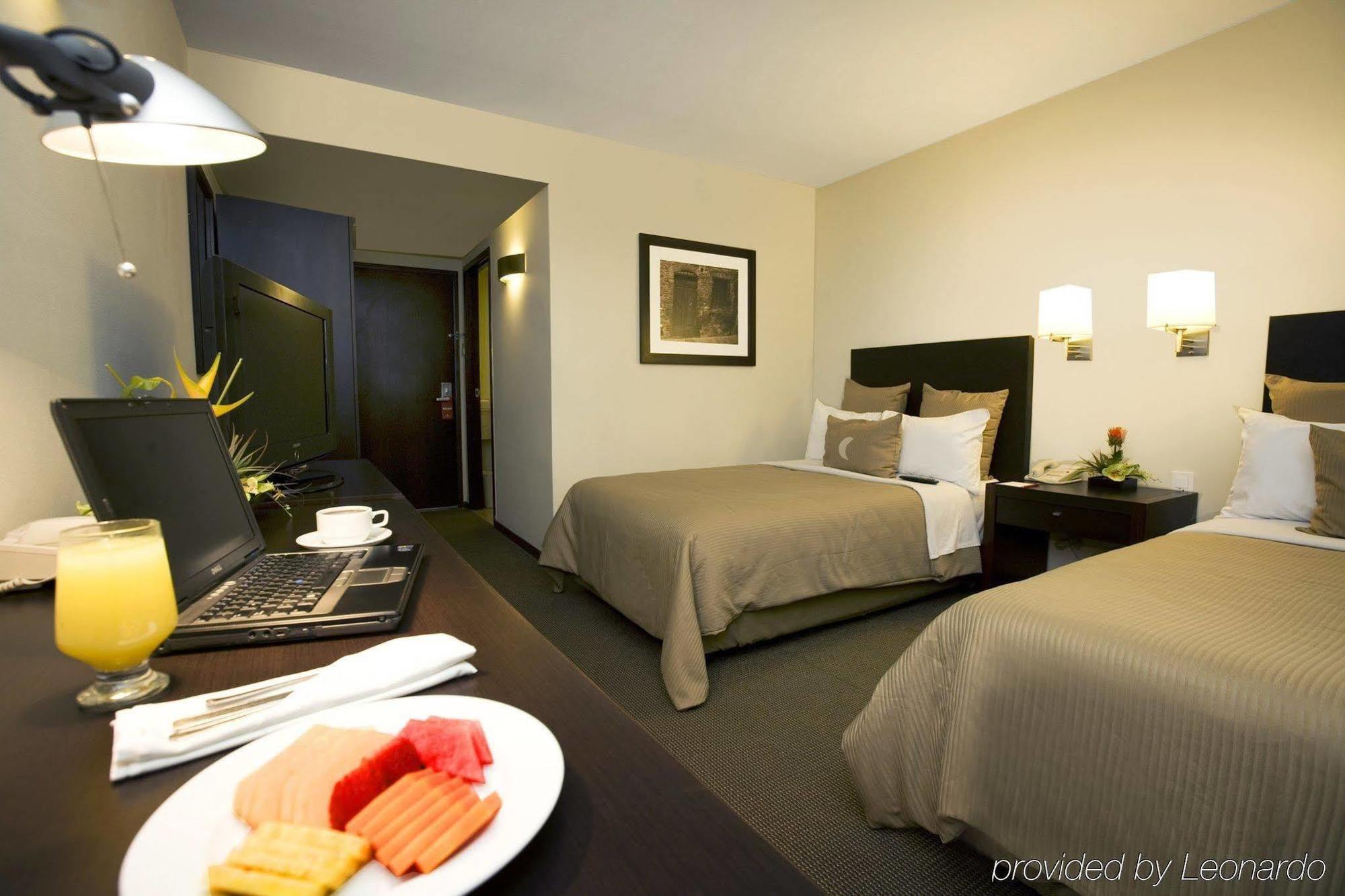 Fiesta Inn Tepic Zimmer foto